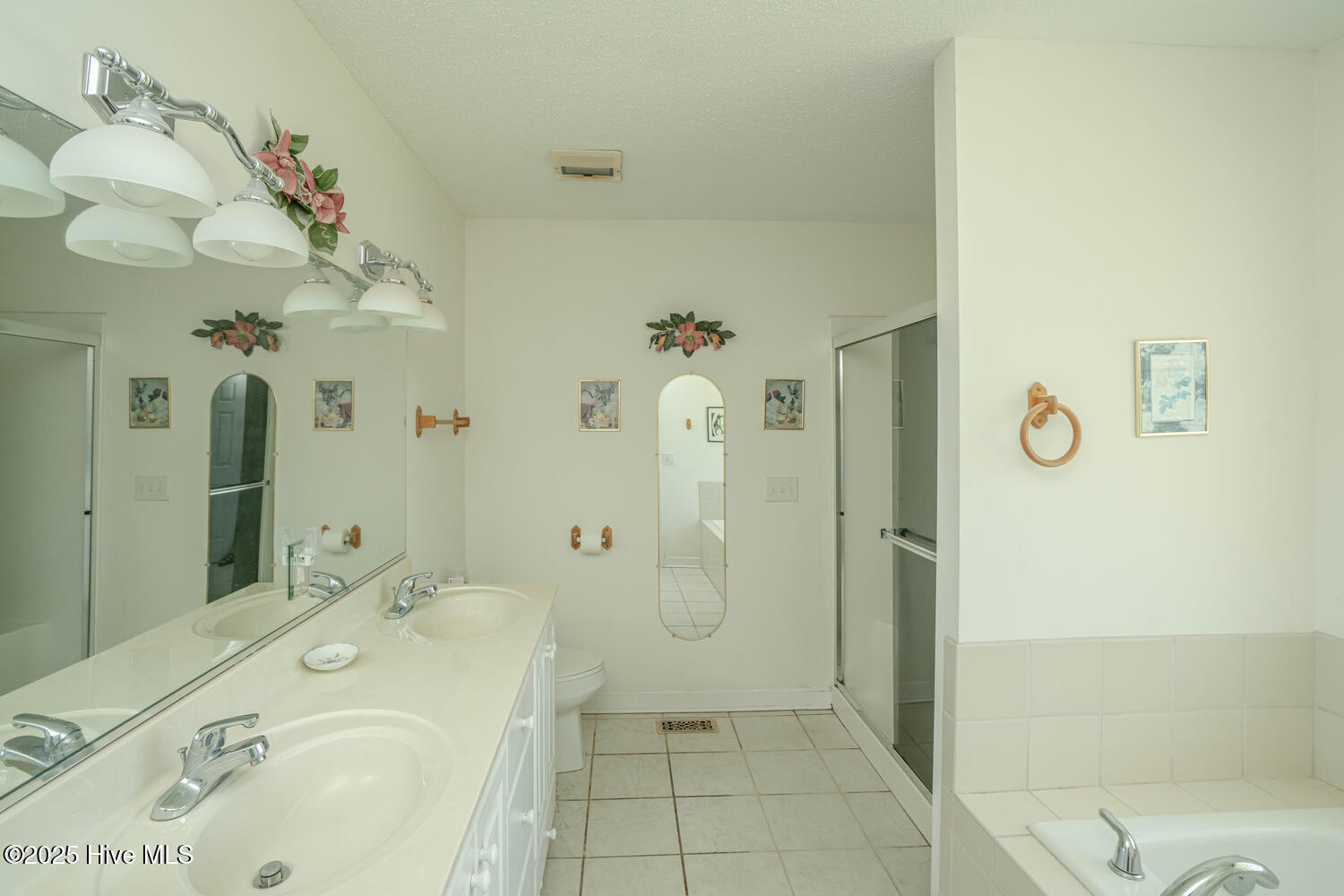 1071 Ridge Walk Way Northwest Calabash, NC 28467 - Photo 18 of 40 Master Bathroom