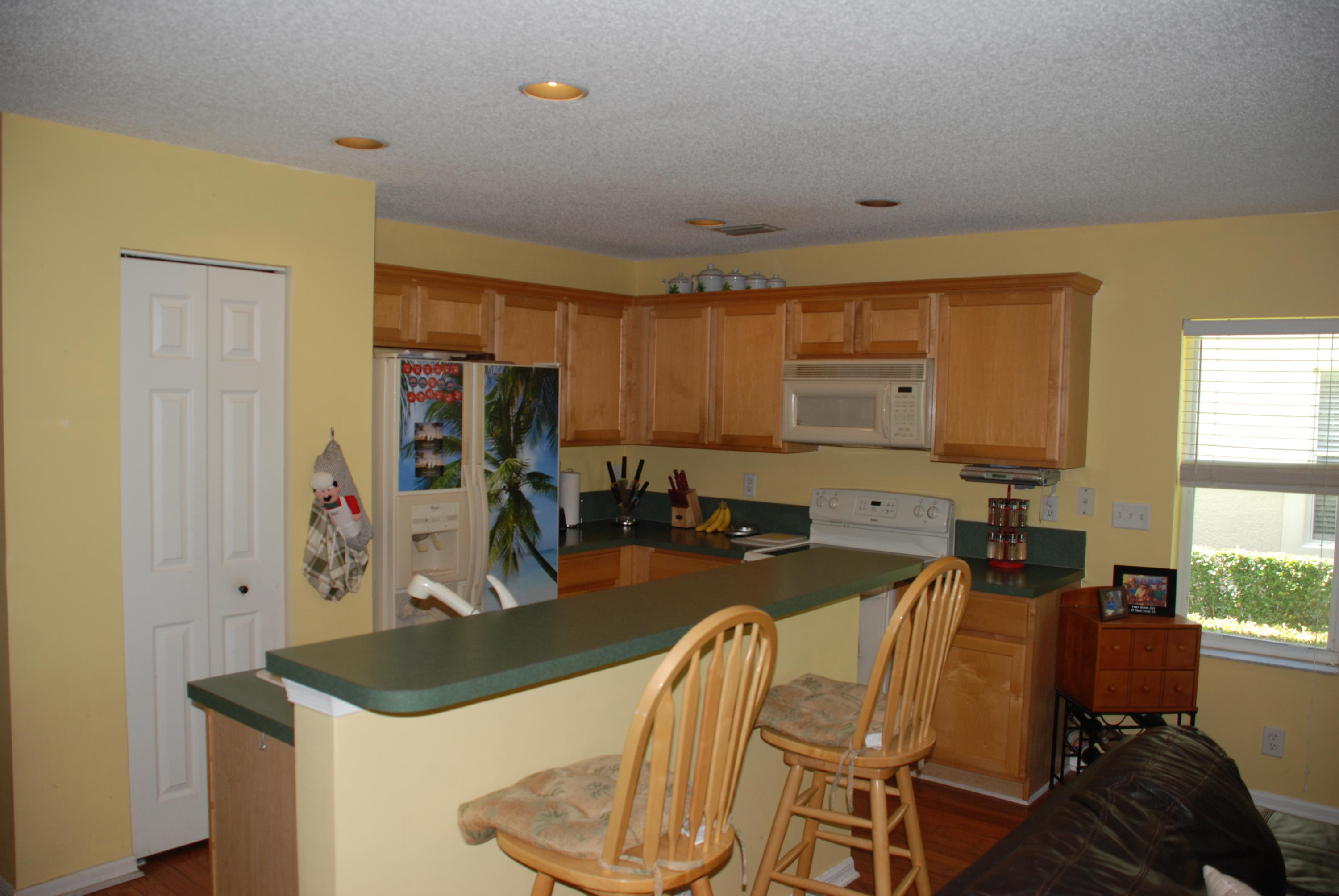 134 Fox Meadow Run Jupiter, FL 33458 - Photo 2 of 13 Kitchen