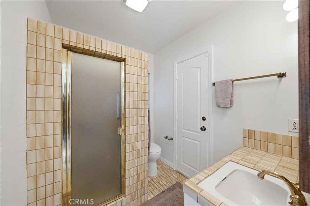 25085 Highspring Avenue Newhall, CA 91321 - Photo 25 of 45