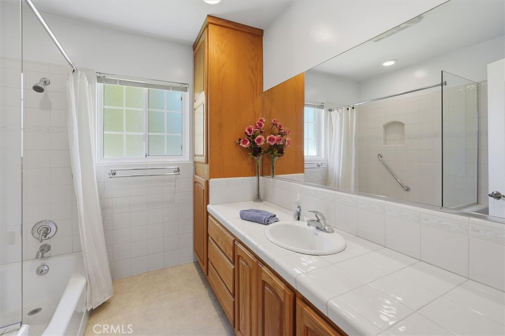 25085 Highspring Avenue Newhall, CA 91321 - Photo 27 of 45