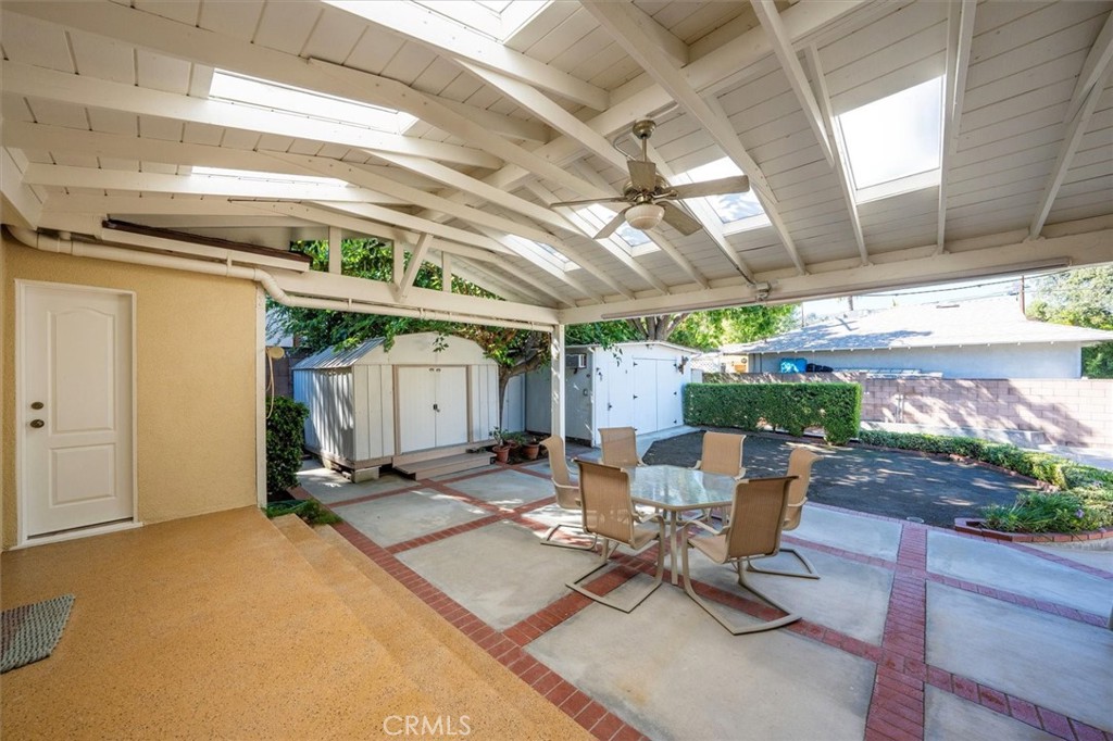 25085 Highspring Avenue Newhall, CA 91321 - Photo 33 of 45