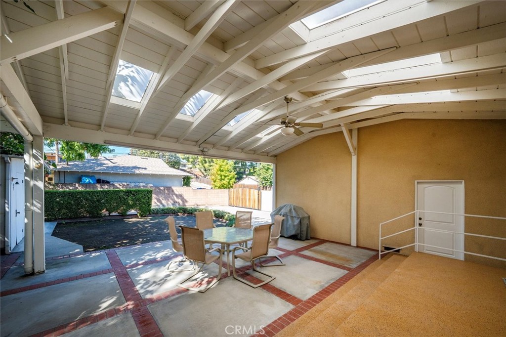 25085 Highspring Avenue Newhall, CA 91321 - Photo 34 of 45