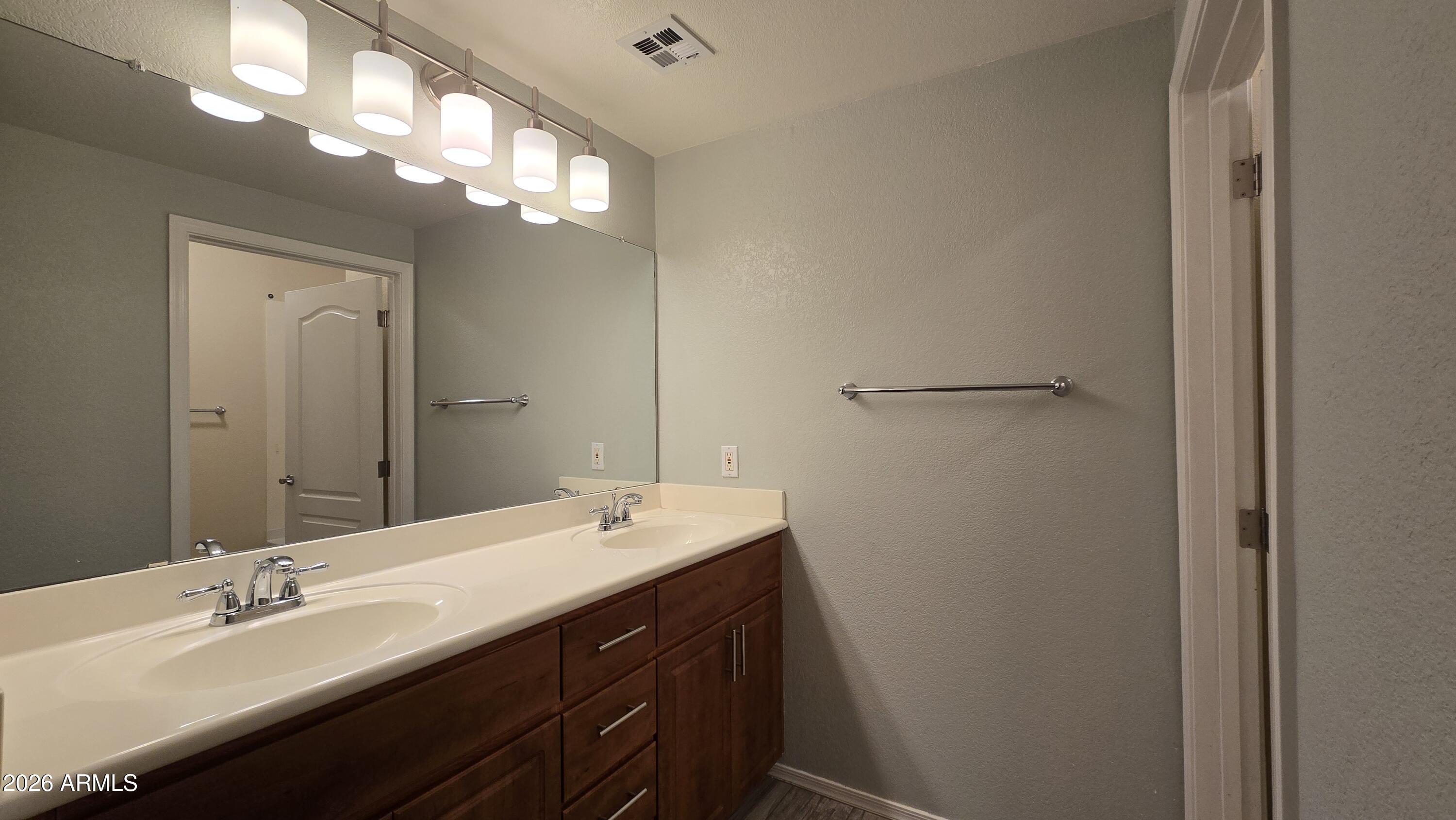 295 North Rural Road, Unit 150 Chandler, AZ 85226 - Photo 8 of 26 08
