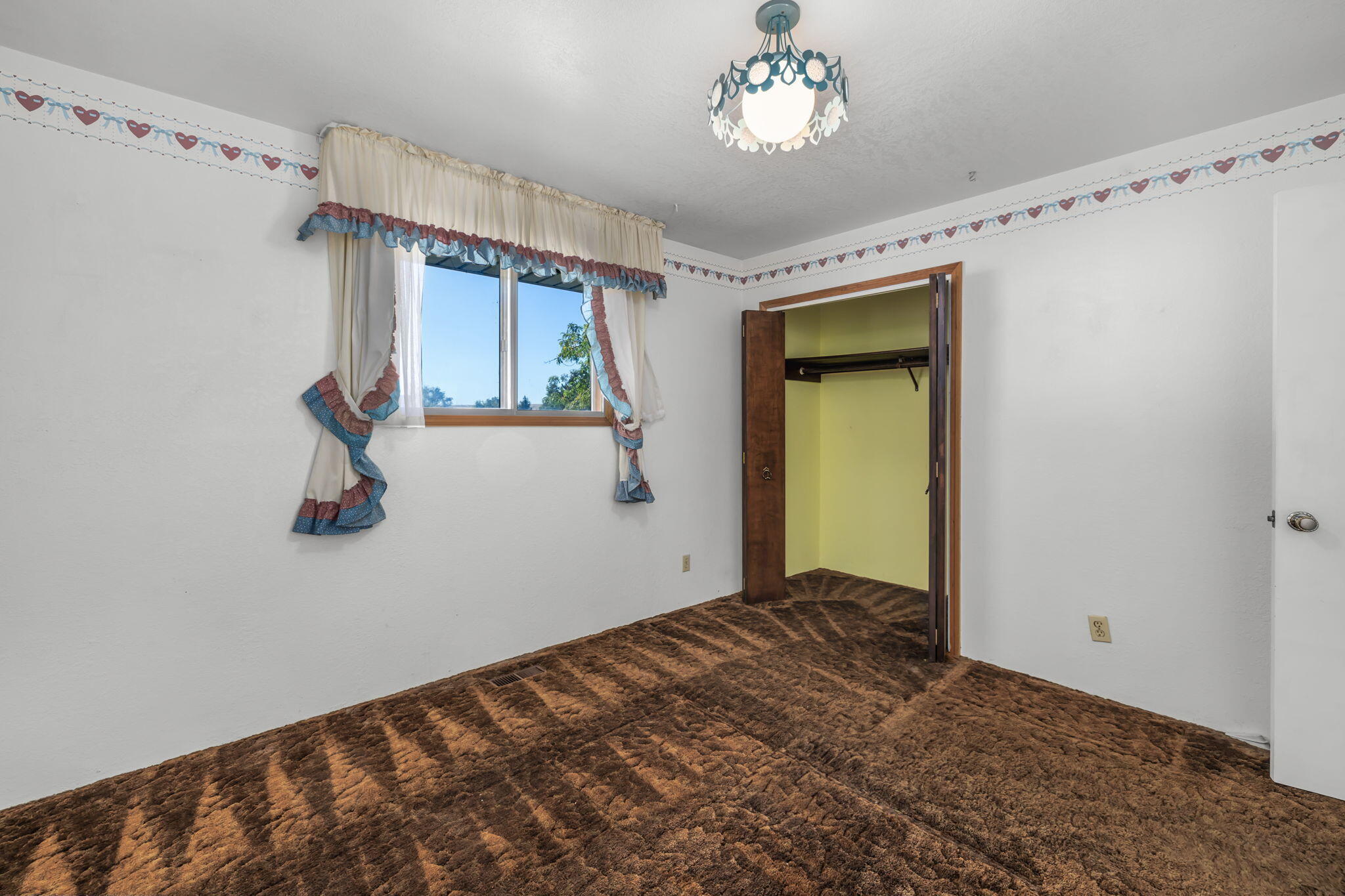 2752 Southwest Aaron Street Madras, OR 97741 - Photo 23 of 51 2024_10_05_2752_sw_aaron_St_madras-64