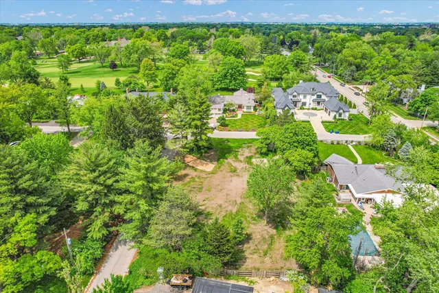 $419,900 | 21 Greencroft Drive, Champaign, IL 61821