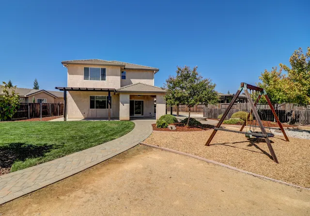 $563,500 | 3863 Indian Wells Lane, Redding, CA 96002