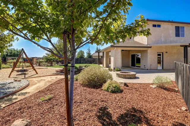 $563,500 | 3863 Indian Wells Lane, Redding, CA 96002