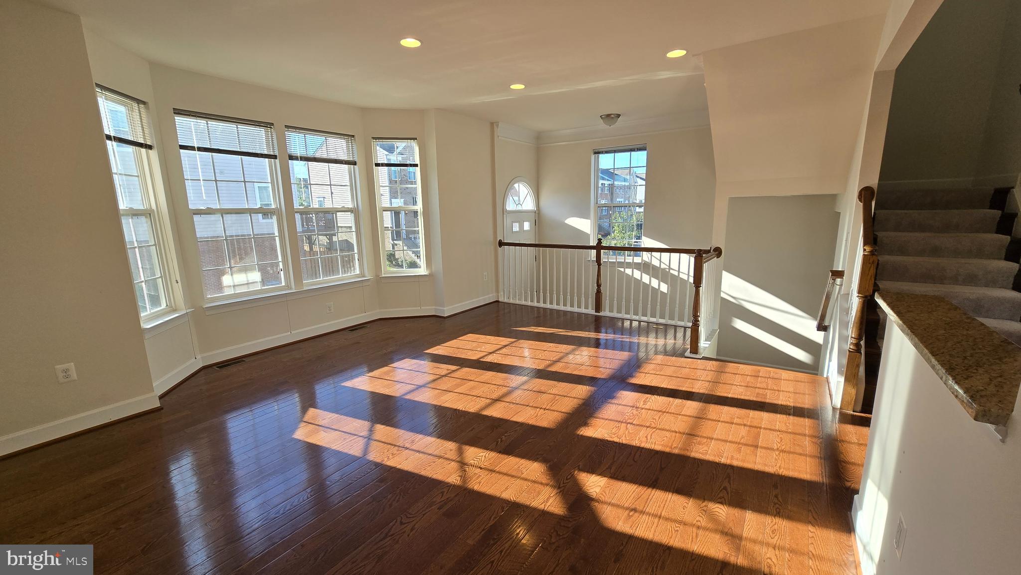 6267 Summit Point Court Alexandria, VA 22310 - Photo 3 of 32