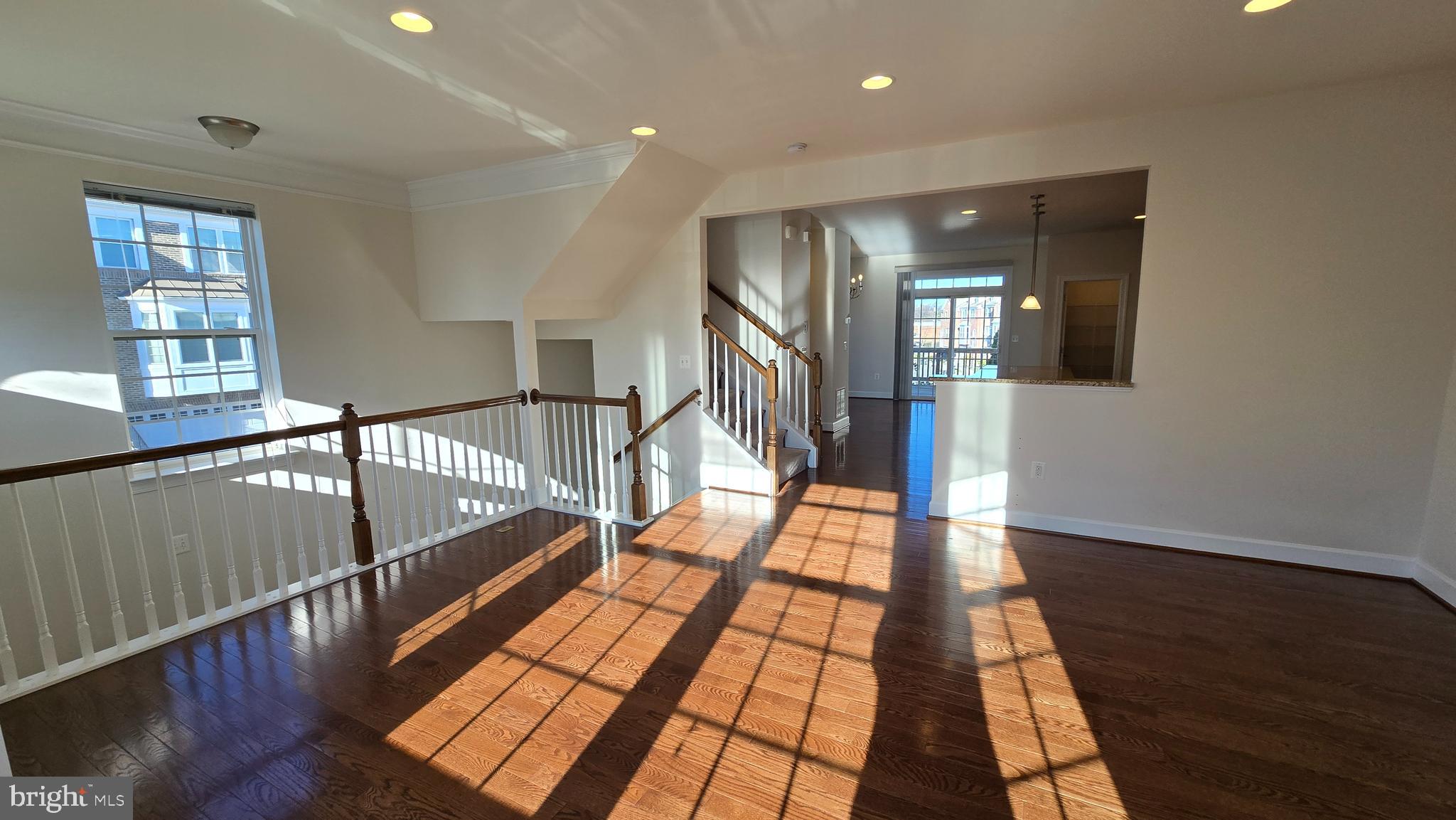 6267 Summit Point Court Alexandria, VA 22310 - Photo 4 of 32