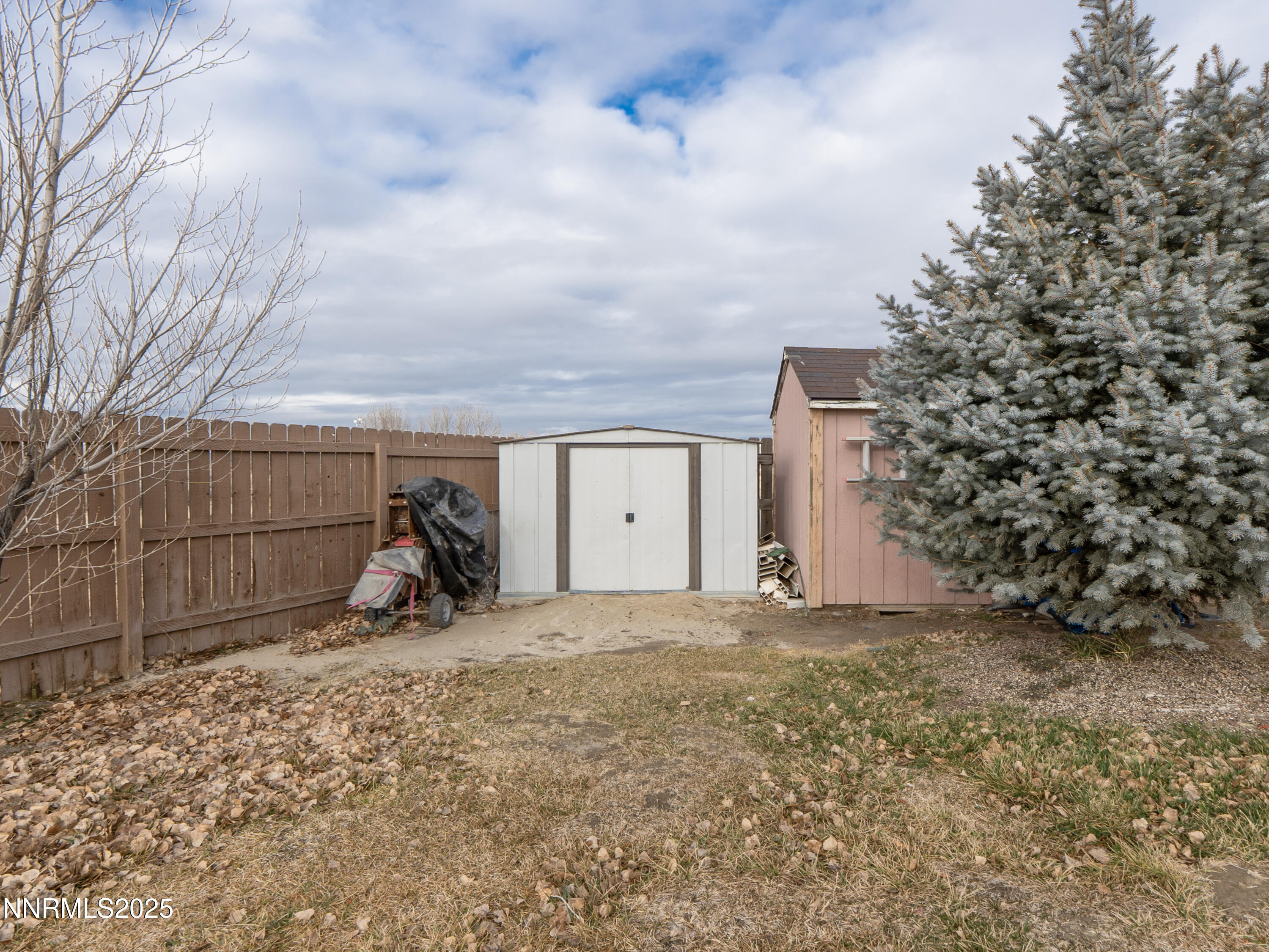 6990 Airport Road Winnemucca, NV 89445 - Photo 31 of 47 a view of a garage