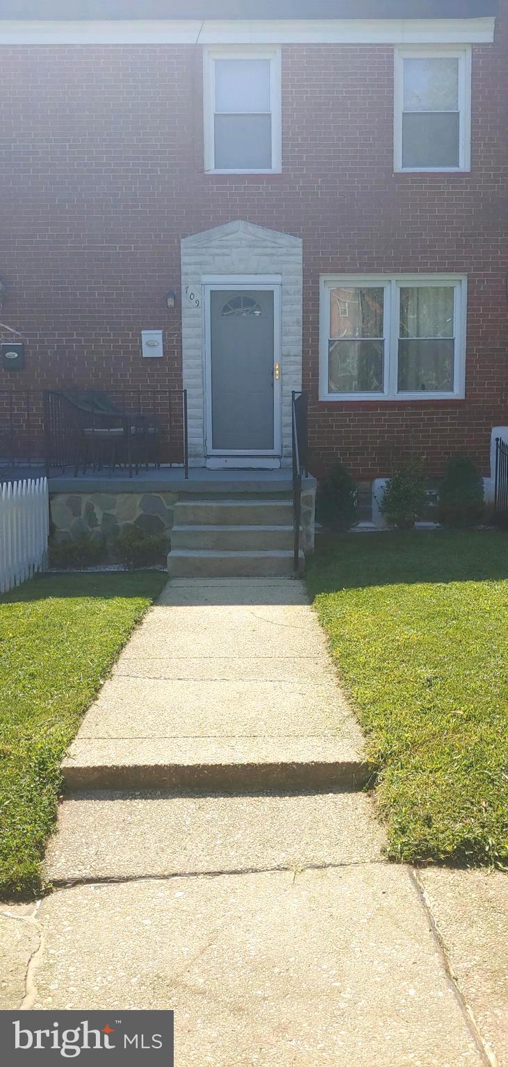709 South Woodington Road Baltimore, MD 21229 - Photo 2 of 32 Gallery Image 2
