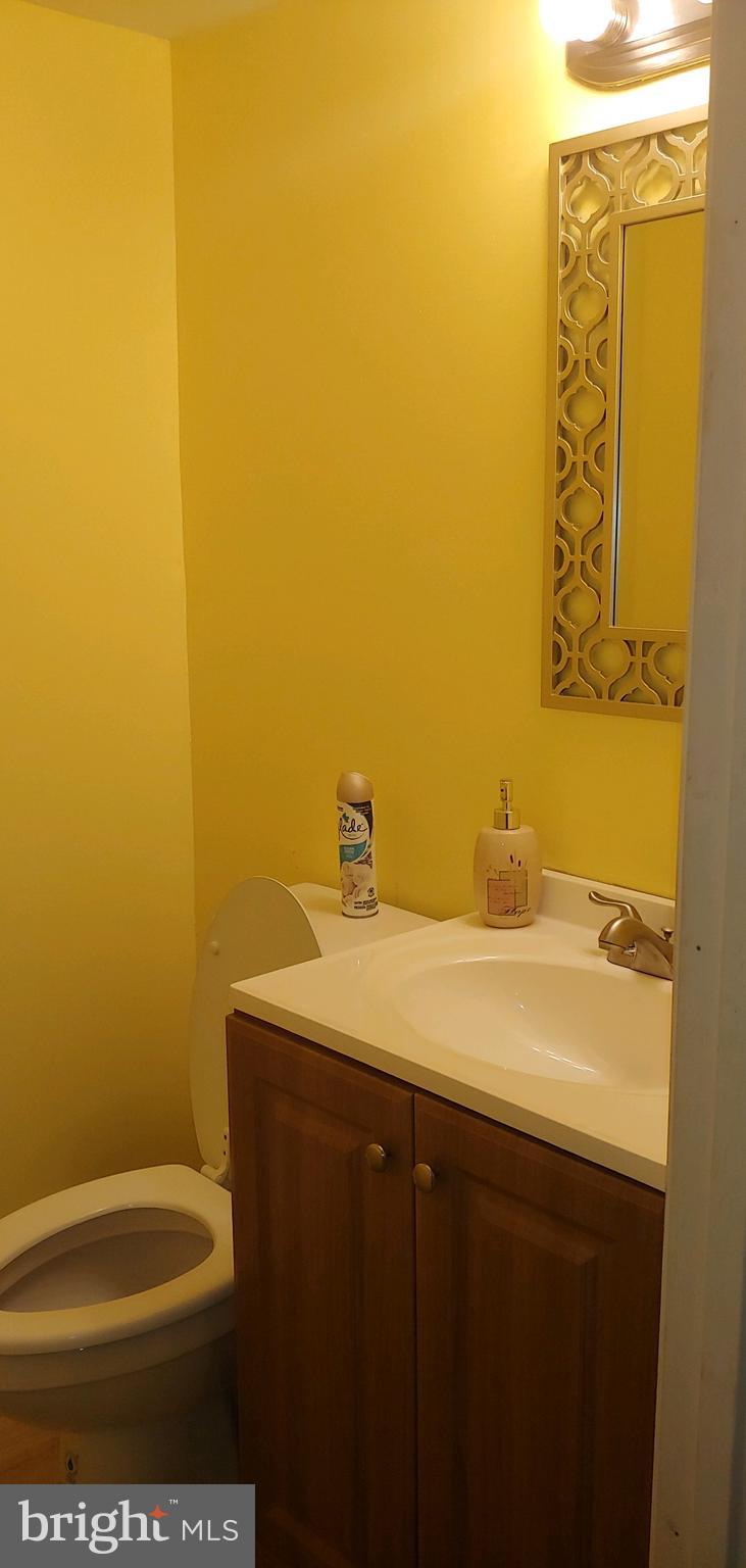 709 South Woodington Road Baltimore, MD 21229 - Photo 28 of 32 1/2 Bath