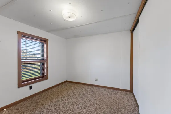 $275,000 | 11696 East Short Road, Springville, IN 47462