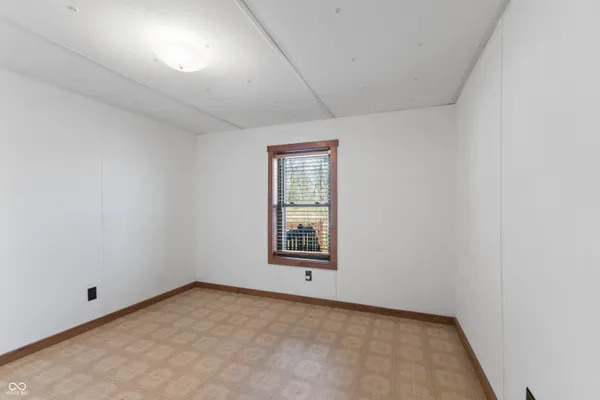 $275,000 | 11696 East Short Road, Springville, IN 47462