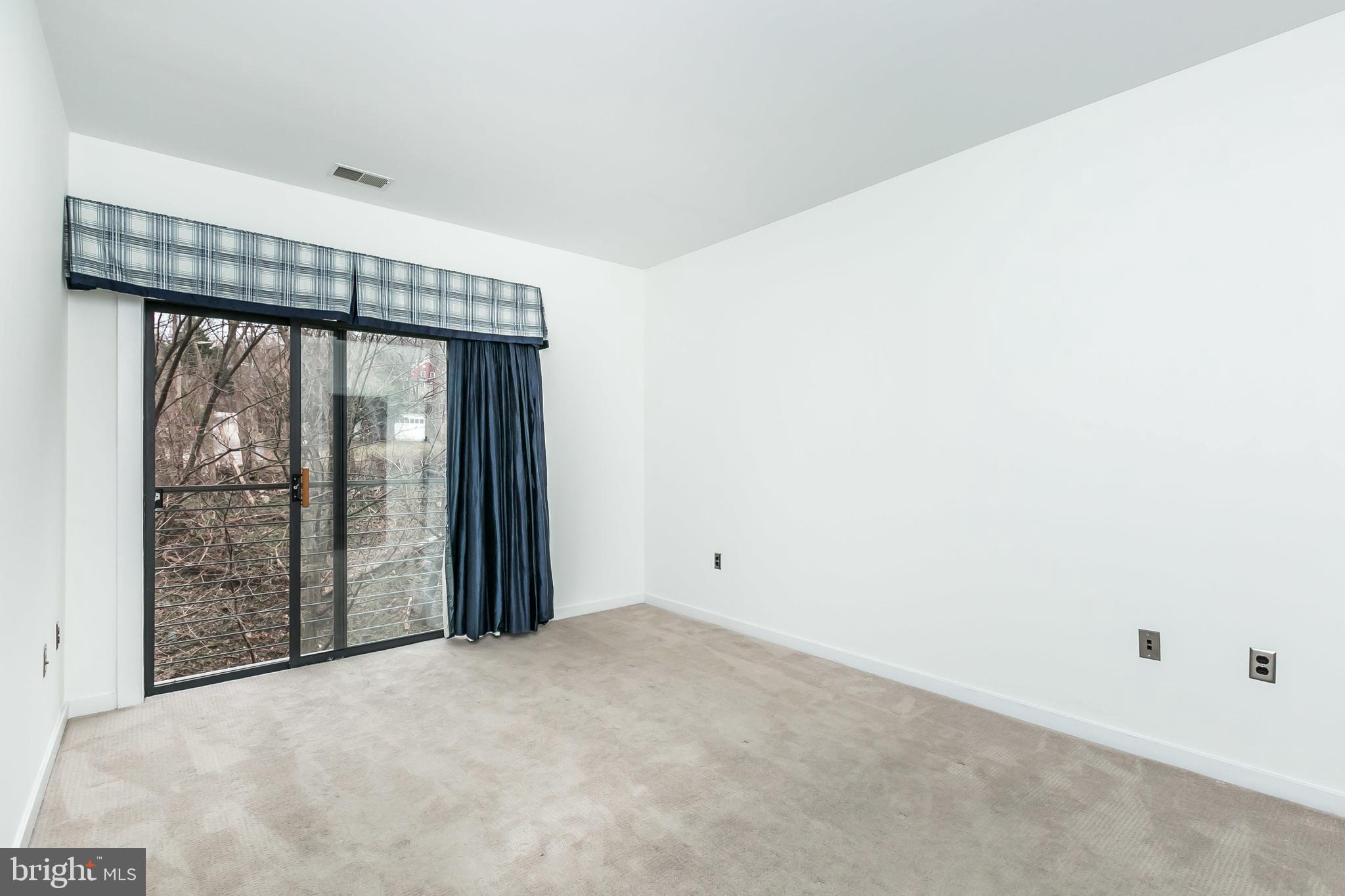 2007 Clipper Park Road, Unit 318 Baltimore, MD 21211 - Photo 17 of 38