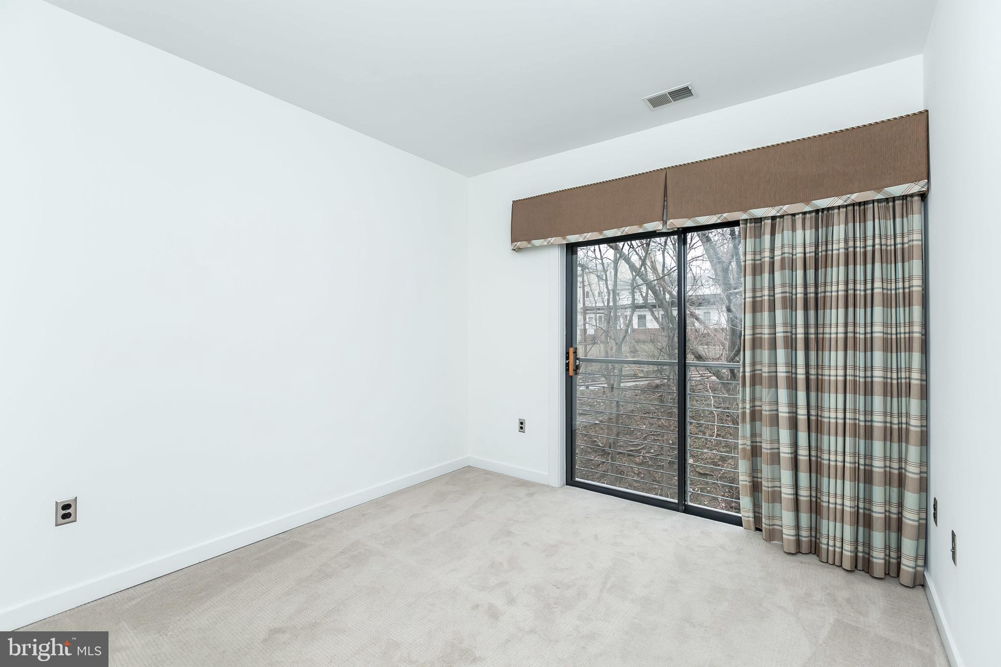 2007 Clipper Park Road, Unit 318 Baltimore, MD 21211 - Photo 25 of 38