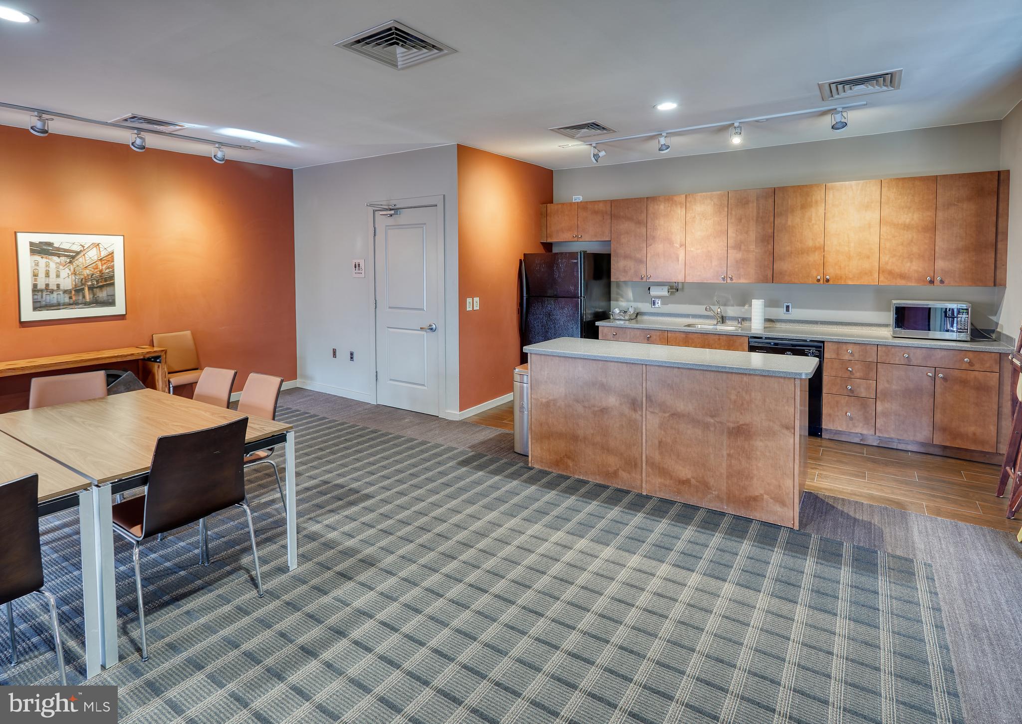 2007 Clipper Park Road, Unit 318 Baltimore, MD 21211 - Photo 35 of 38