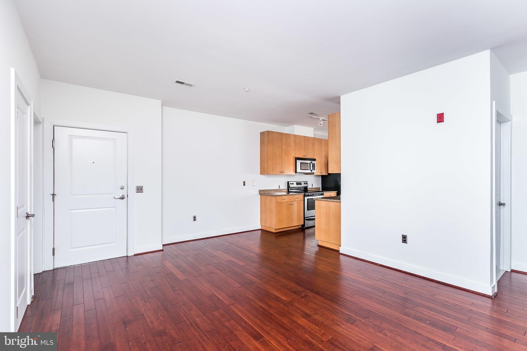 2007 Clipper Park Road, Unit 318 Baltimore, MD 21211 - Photo 5 of 38