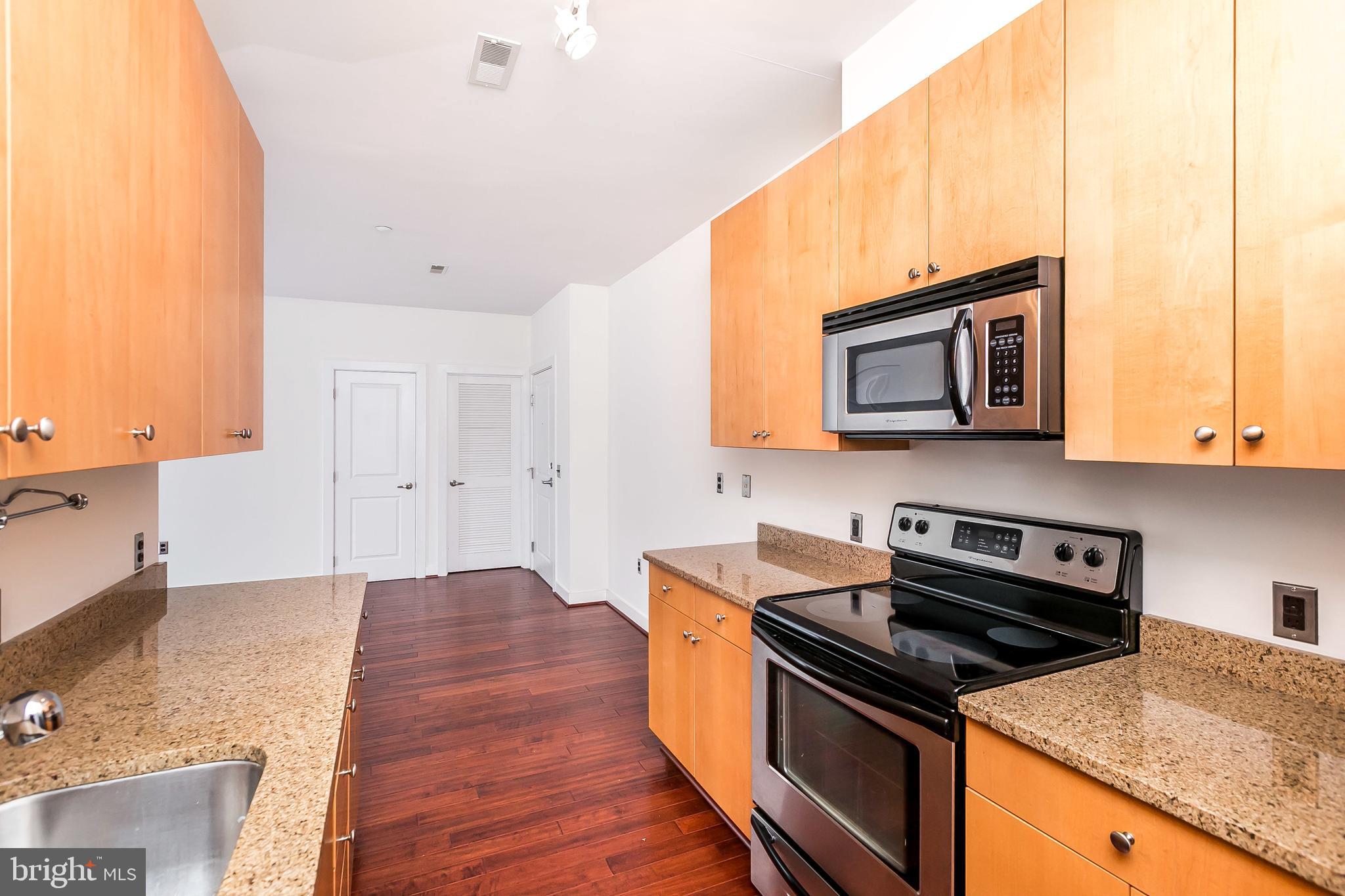 2007 Clipper Park Road, Unit 318 Baltimore, MD 21211 - Photo 6 of 38