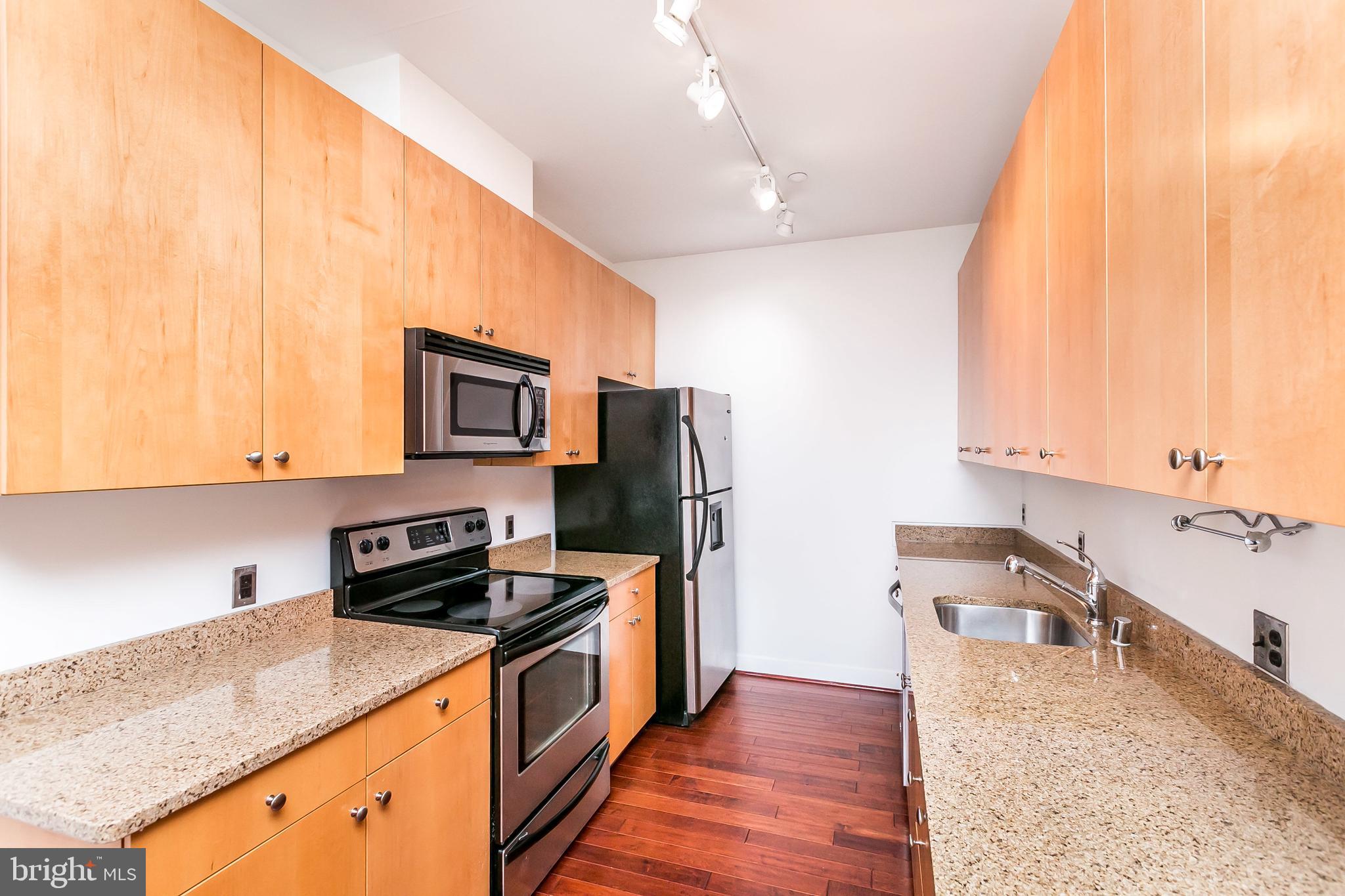 2007 Clipper Park Road, Unit 318 Baltimore, MD 21211 - Photo 8 of 38