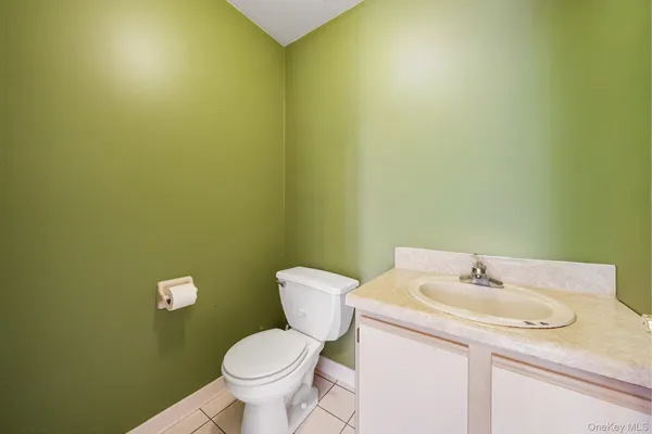 $385,000 | 29 Klint Court, Nanuet, NY 10954
