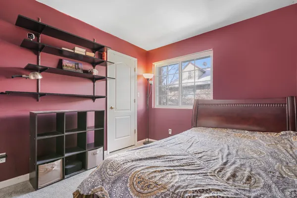 $385,000 | 29 Klint Court, Nanuet, NY 10954