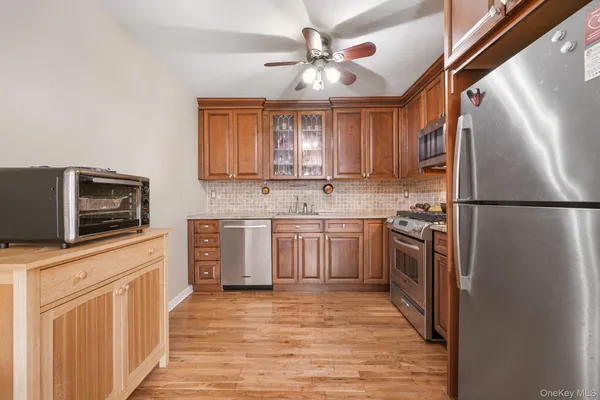 $385,000 | 29 Klint Court, Nanuet, NY 10954