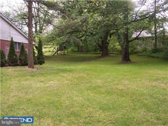 223 Swamp Road Morgantown, PA 19543 - Photo 4 of 12 Gallery Image 4