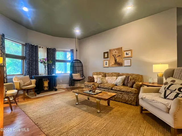 $368,000 | 1120 South 3rd Street, Wilmington, NC 28401