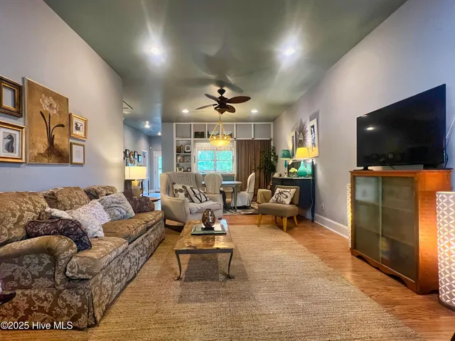 $368,000 | 1120 South 3rd Street, Wilmington, NC 28401