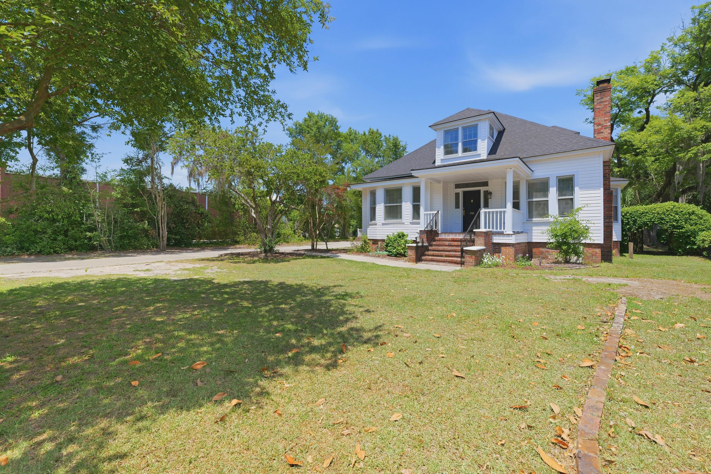 202 East Main Street Moncks Corner, SC 29461 - Photo 2 of 44 015_P1008155