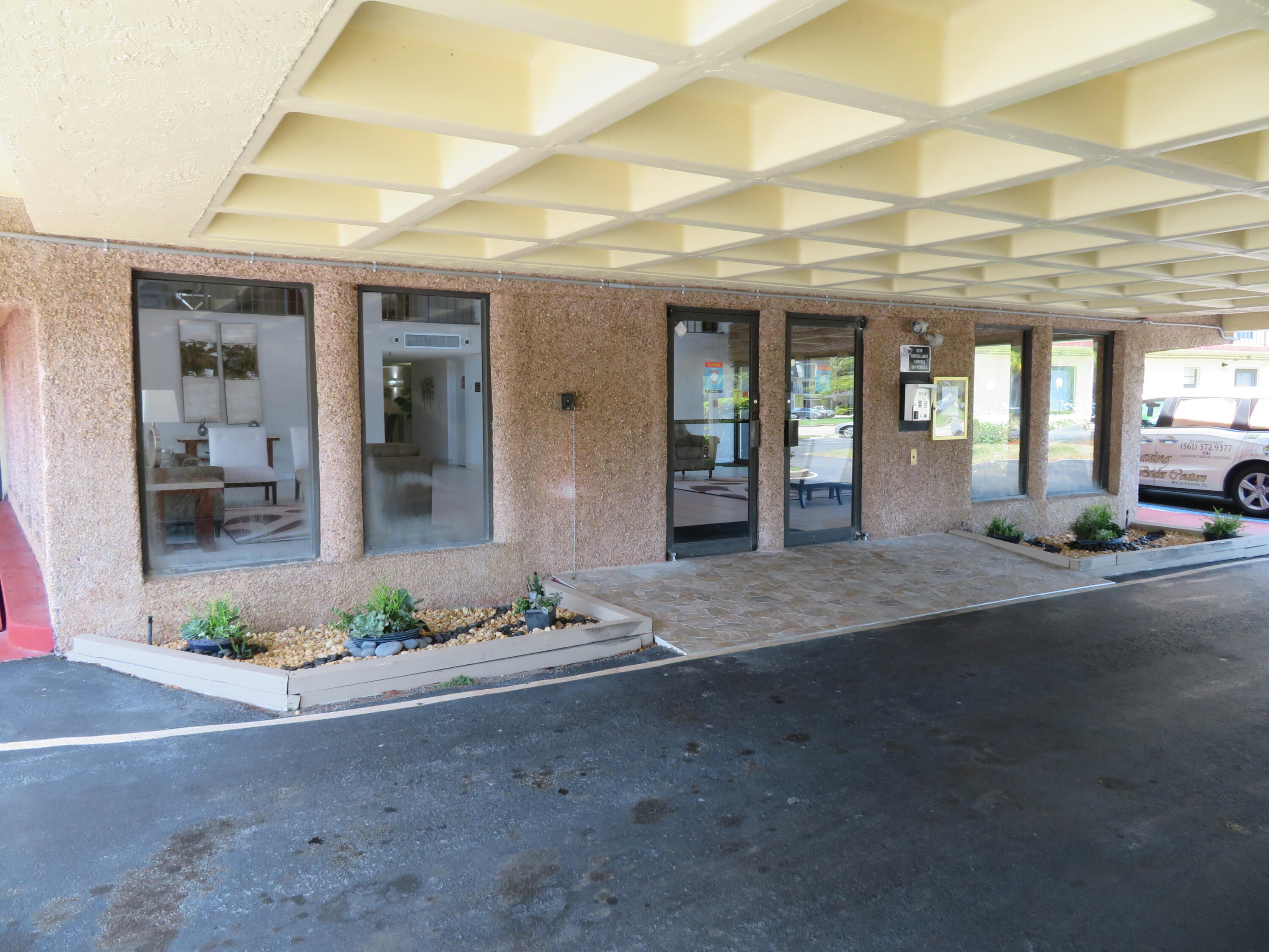 4.6 9233 Bldg. Entry
