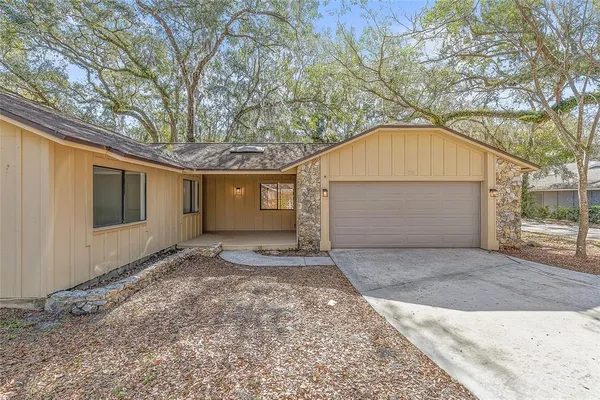 $299,950 | 38 Snaresbrook Court, Ormond Beach, FL 32174