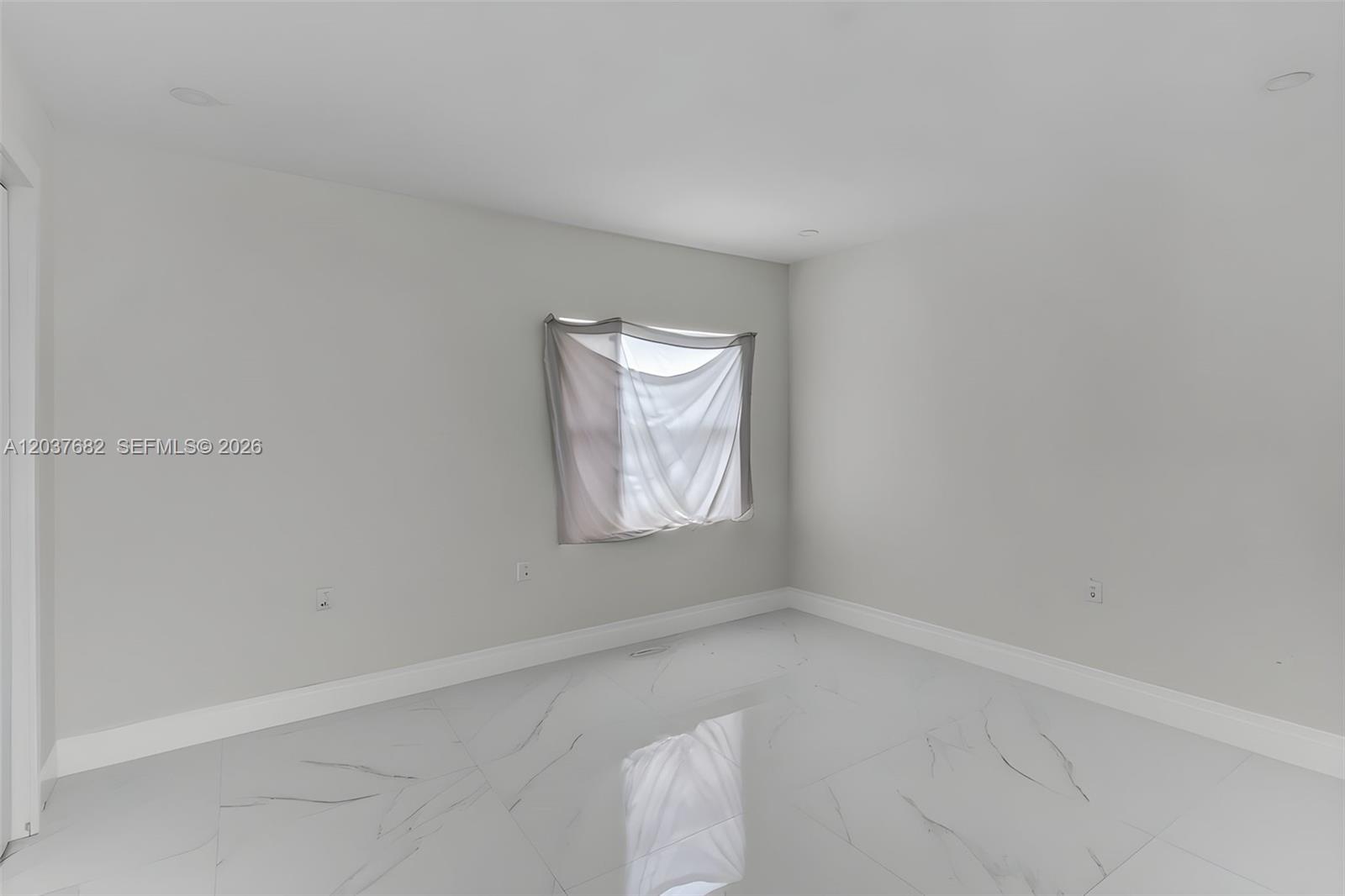20304 Southwest 186th Street Miami, FL 33187 - Photo 15 of 32