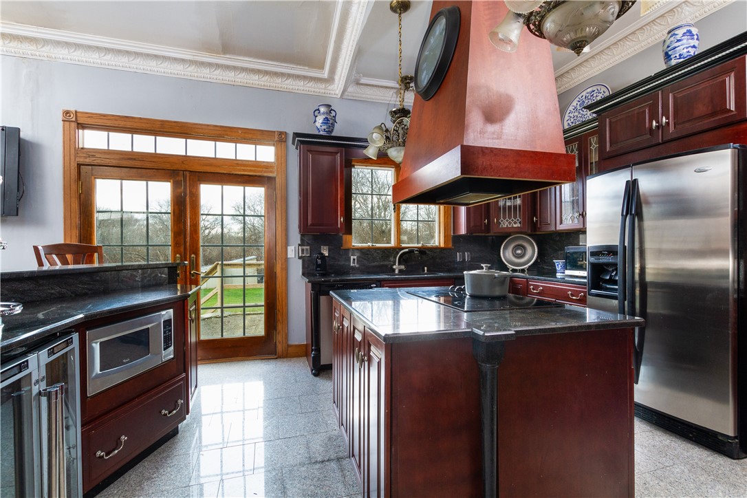 10 Ridge Road Newport, RI 02840 - Photo 21 of 41 Kitchen