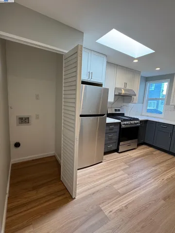 $2,400 | 716 Foothill Boulevard, Oakland, CA 94606