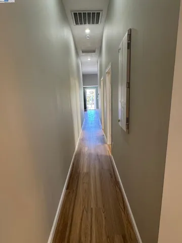 $2,400 | 716 Foothill Boulevard, Oakland, CA 94606