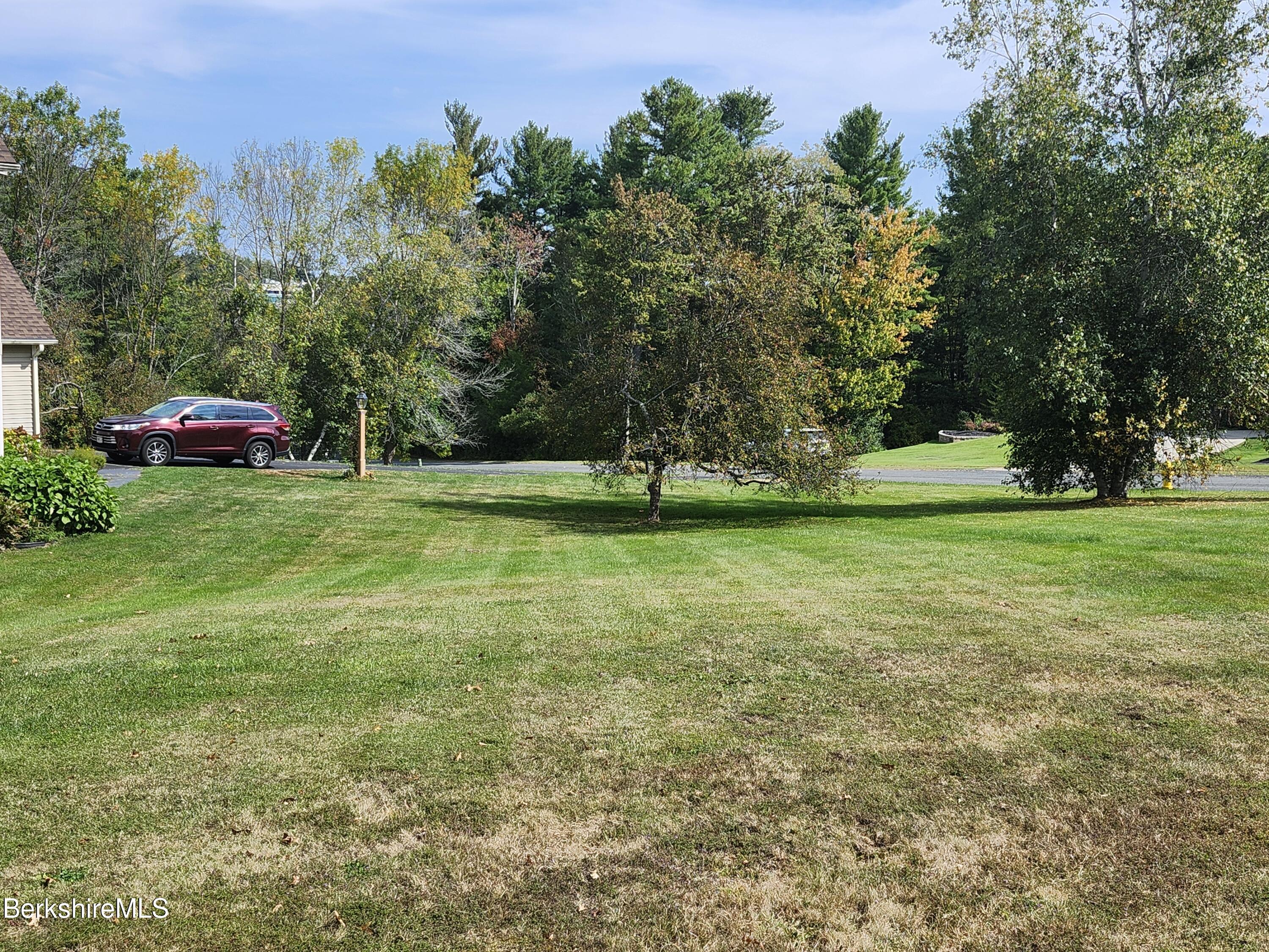 10 Lillybrook Road Pittsfield, MA 01201 - Photo 23 of 91 1000002329