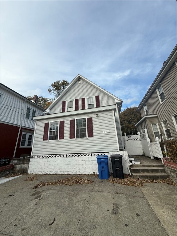 243 Bay View Avenue Cranston, RI 02905 - Photo 2 of 31