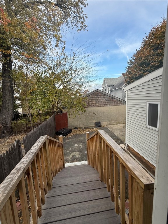 243 Bay View Avenue Cranston, RI 02905 - Photo 25 of 31