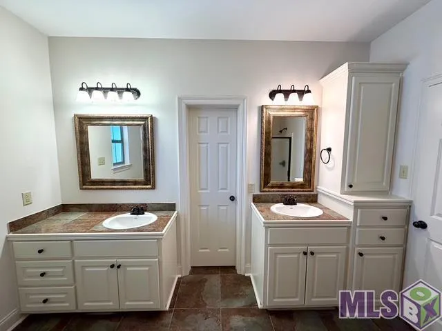 $1,800 | 40524 Cross Ridge Avenue, Gonzales, LA 70737