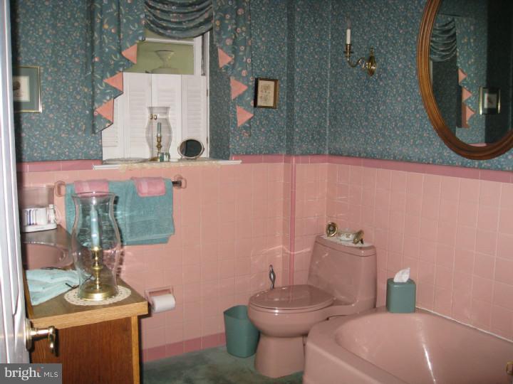 3811 Buck Road Huntingdon Valley, PA 19006 - Photo 23 of 25 Bathroom