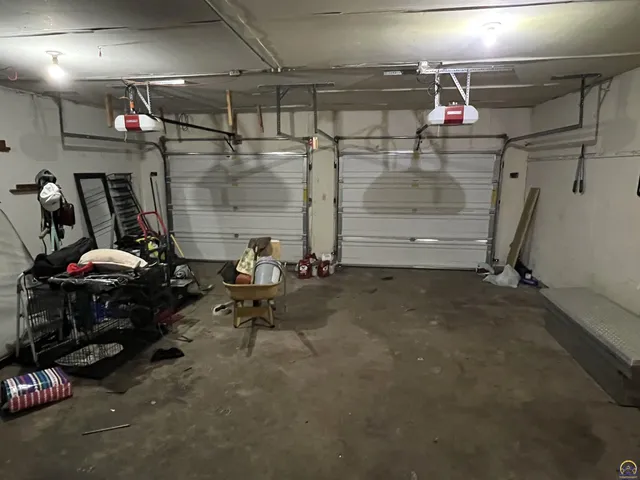 $389,900 | 3236 Southeast Shawnee Heights Road, Tecumseh, KS 66542