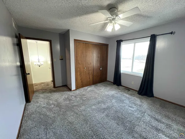 $389,900 | 3236 Southeast Shawnee Heights Road, Tecumseh, KS 66542