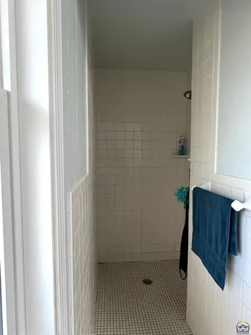 $389,900 | 3236 Southeast Shawnee Heights Road, Tecumseh, KS 66542