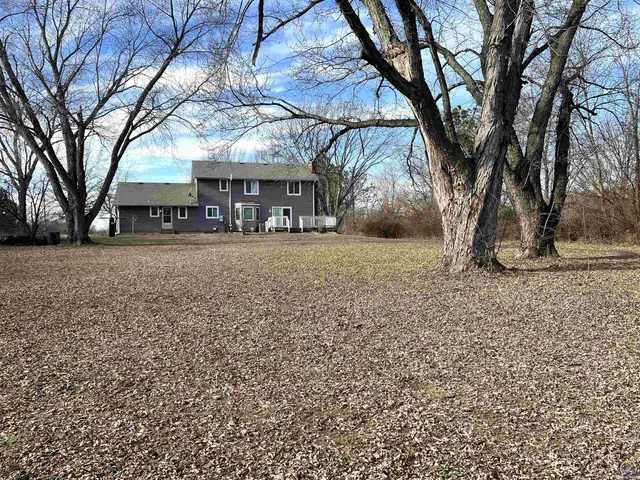 $389,900 | 3236 Southeast Shawnee Heights Road, Tecumseh, KS 66542