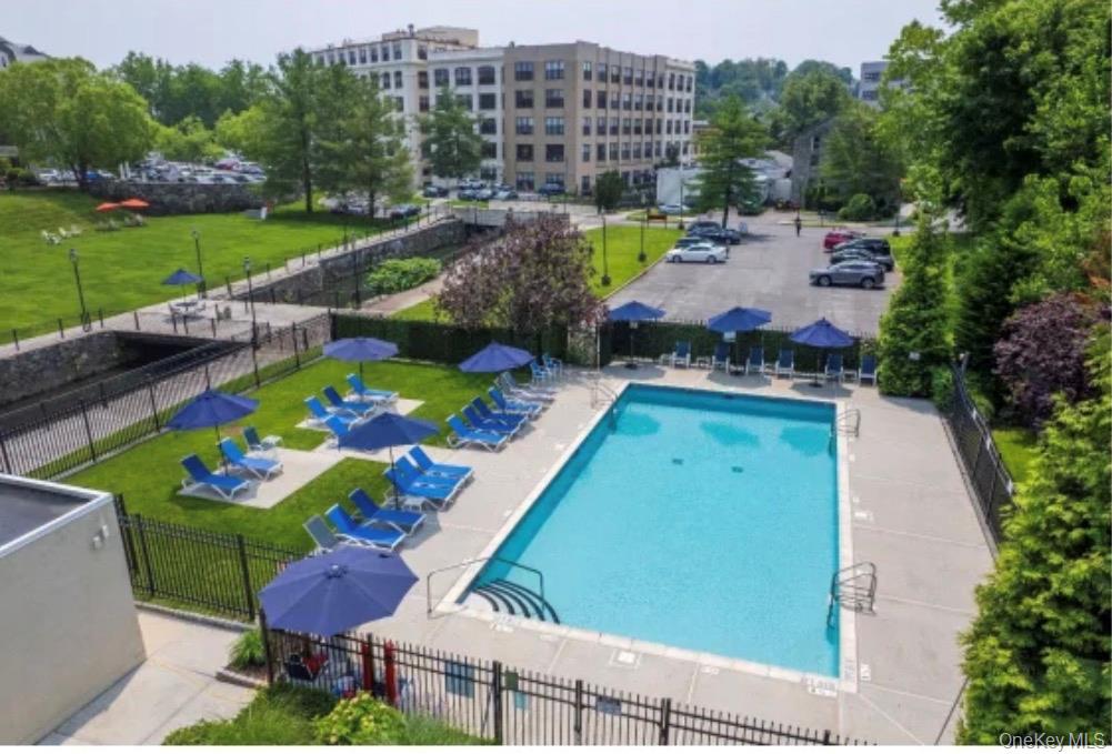 1 Scarsdale Road, Unit 204 Tuckahoe, NY 10707 - Photo 37 of 45 Swimming Pool