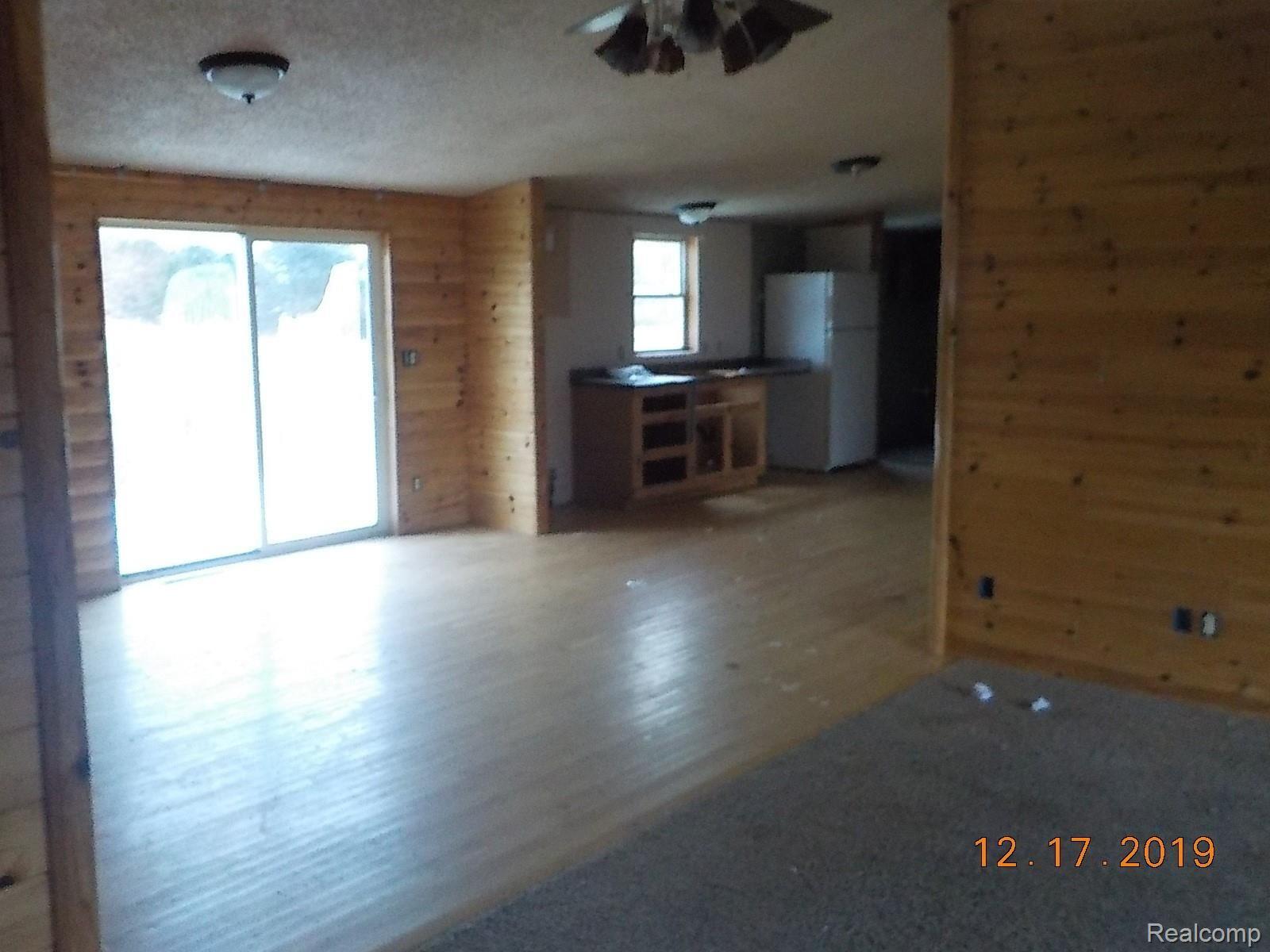6909 Grand River Road Bancroft, MI 48414 - Photo 7 of 17 DSCN4825.JPG
