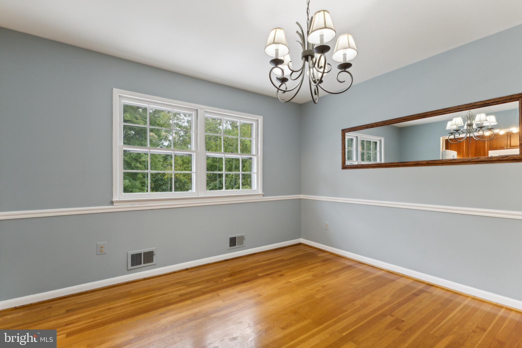 6701 Newington Road Lorton, VA 22079 - Photo 12 of 29 Gallery Image 12