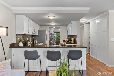 $1,280,000 | 7639 Southeast 29th Street, Mercer Island, WA 98040